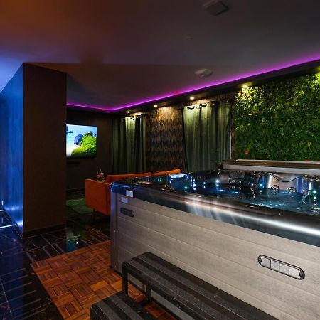L Escale Jacuzzi Et Sauna Évreux Екстериор снимка